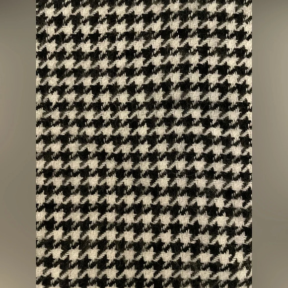 NWOT J.Crew Double Sided Houndstooth/Polka Dot Scarf - Picture 5 of 6